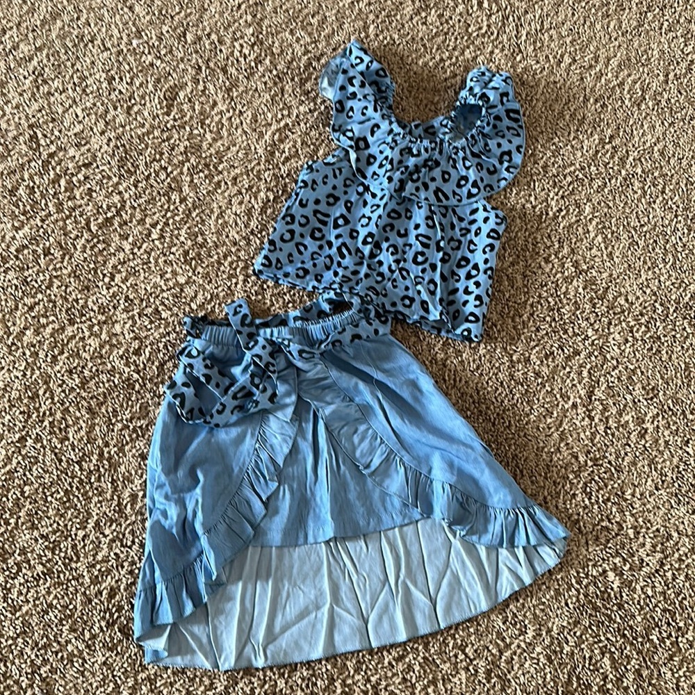 Blue leopard skirt set